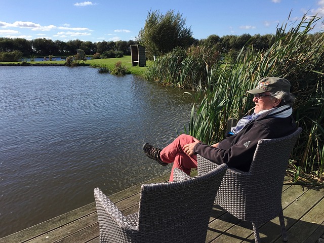 经纪人利用 经纪人利用